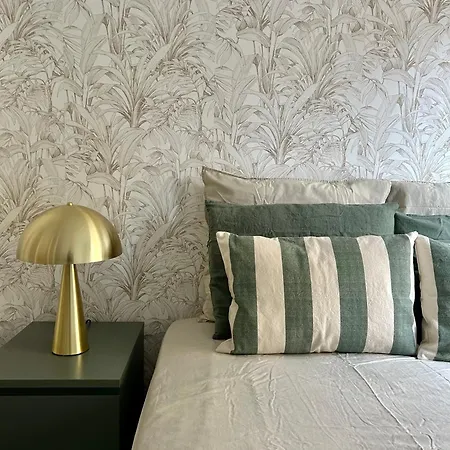 Carré D’or - Private Garage Appartement *